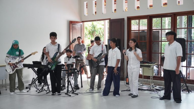 BAND _8